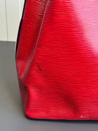 Louis Vuitton Noé GM Epi Leather Shoulder Bag – Red